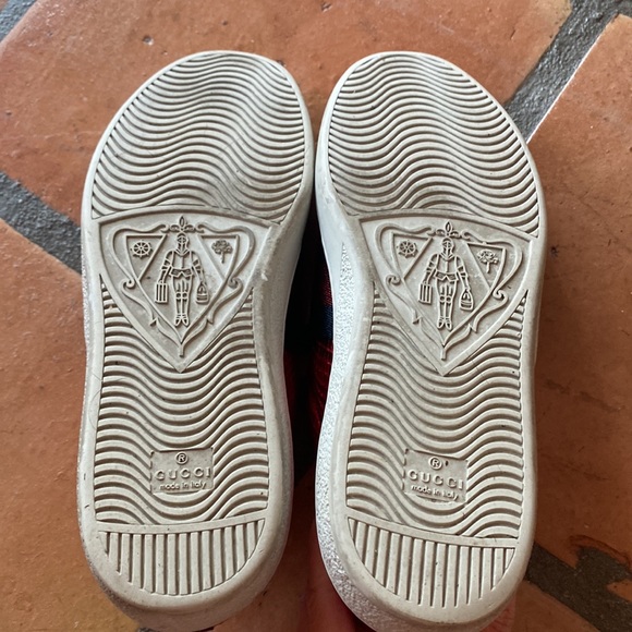 GUCCI "Ace" red blue metallic snakeskin sneakers in a low top style. Size 11. - Picture 11 of 13